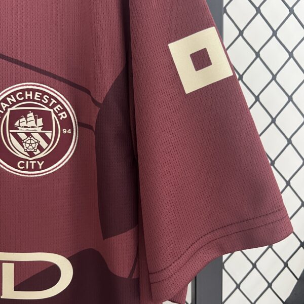 CAMISA MANCHESTER CITY AWAY 2024 TORCEDOR - Image 4
