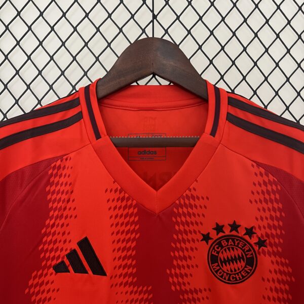 CAMISA BAYERN MUNIQUE HOME 2024 2025 TORCEDOR - Image 2