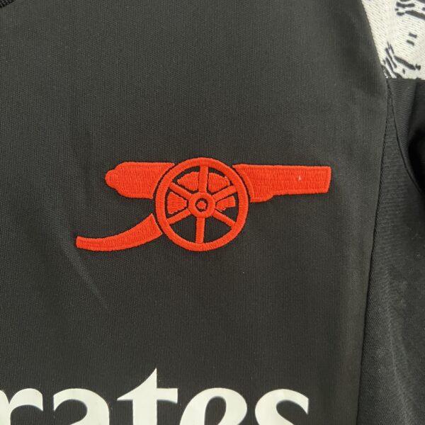 CONJUNTO ARSENAL INFANTIL AWAY 2024 2025 - Image 3